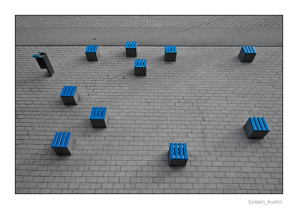 [ Blue cubes ]