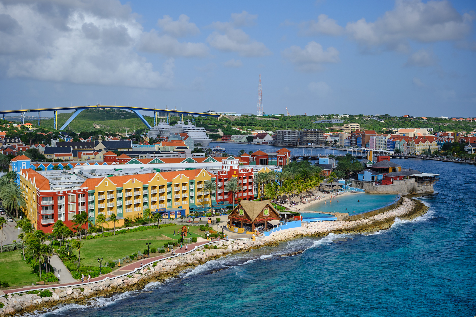 (Blue) Curaçao 