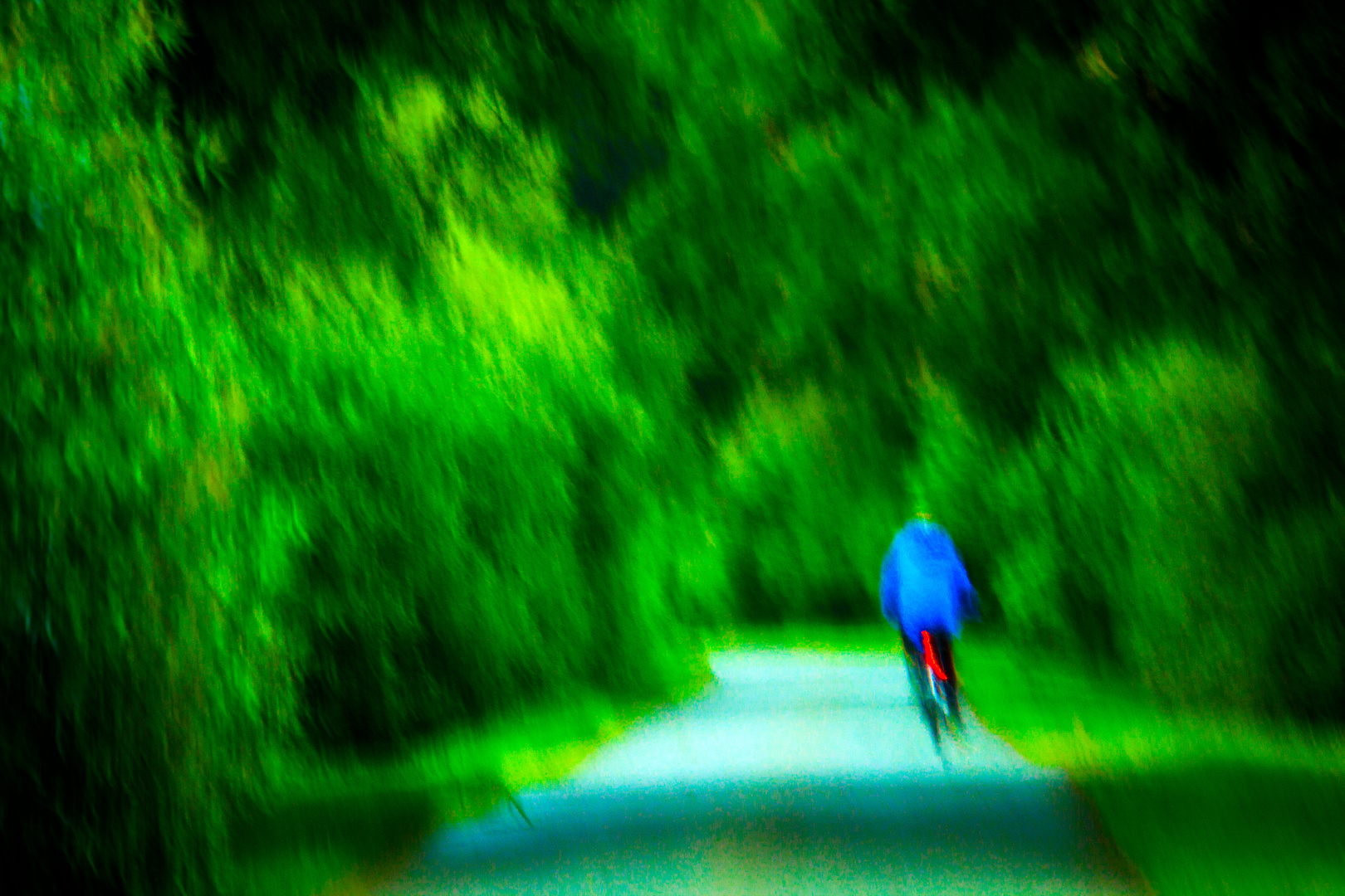 Blue cyclist