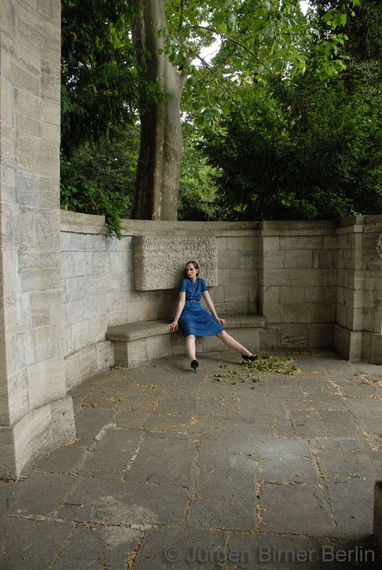 Blue Dress im Park