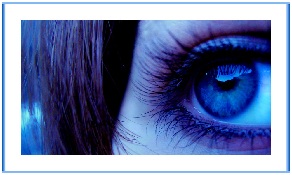 ° Blue Eyes °
