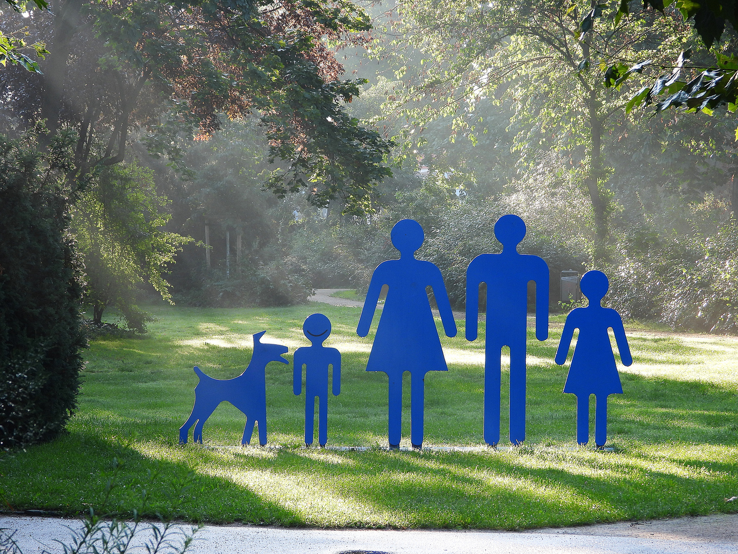 Blue Family / Morgenstunde im Verna-Park