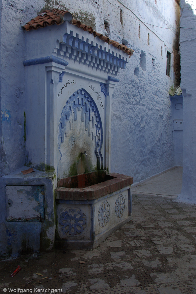 blue fountain