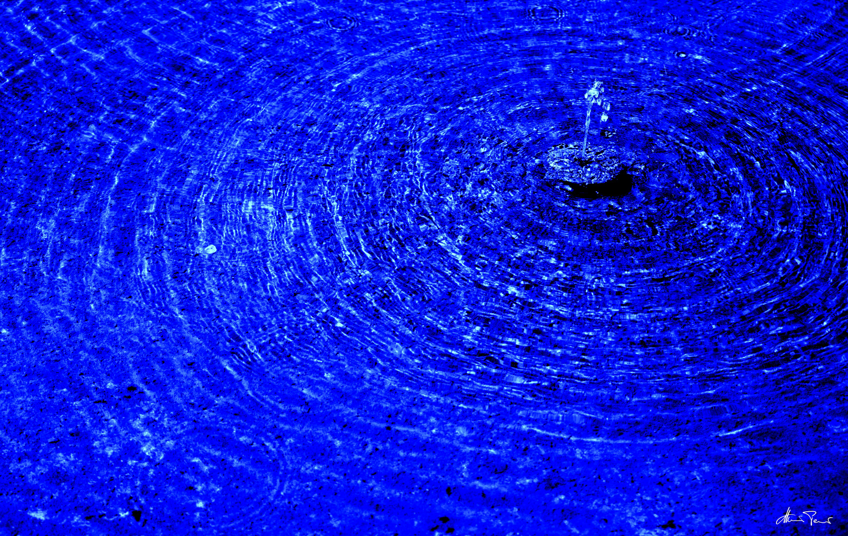 Blue Fountain Circles