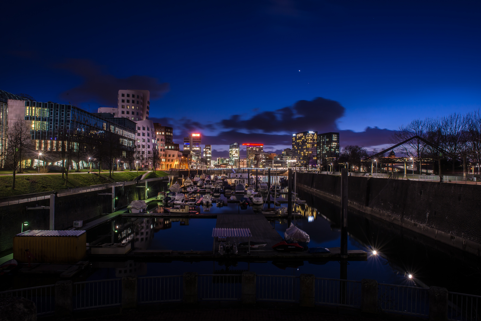 Blue hour @ Dusseldorf harbour