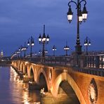 Blue hour in Bordeaux (Pont de pierre)