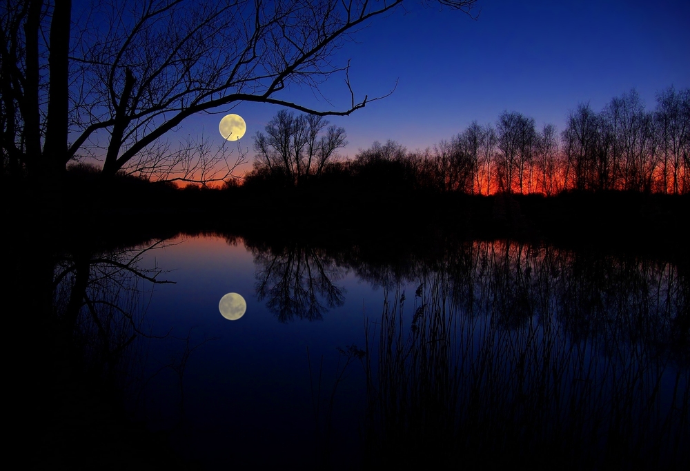 Blue hour over the lake