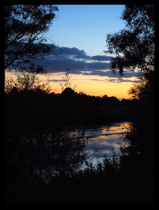 Blue hour ....sun is gone and super moon is coming