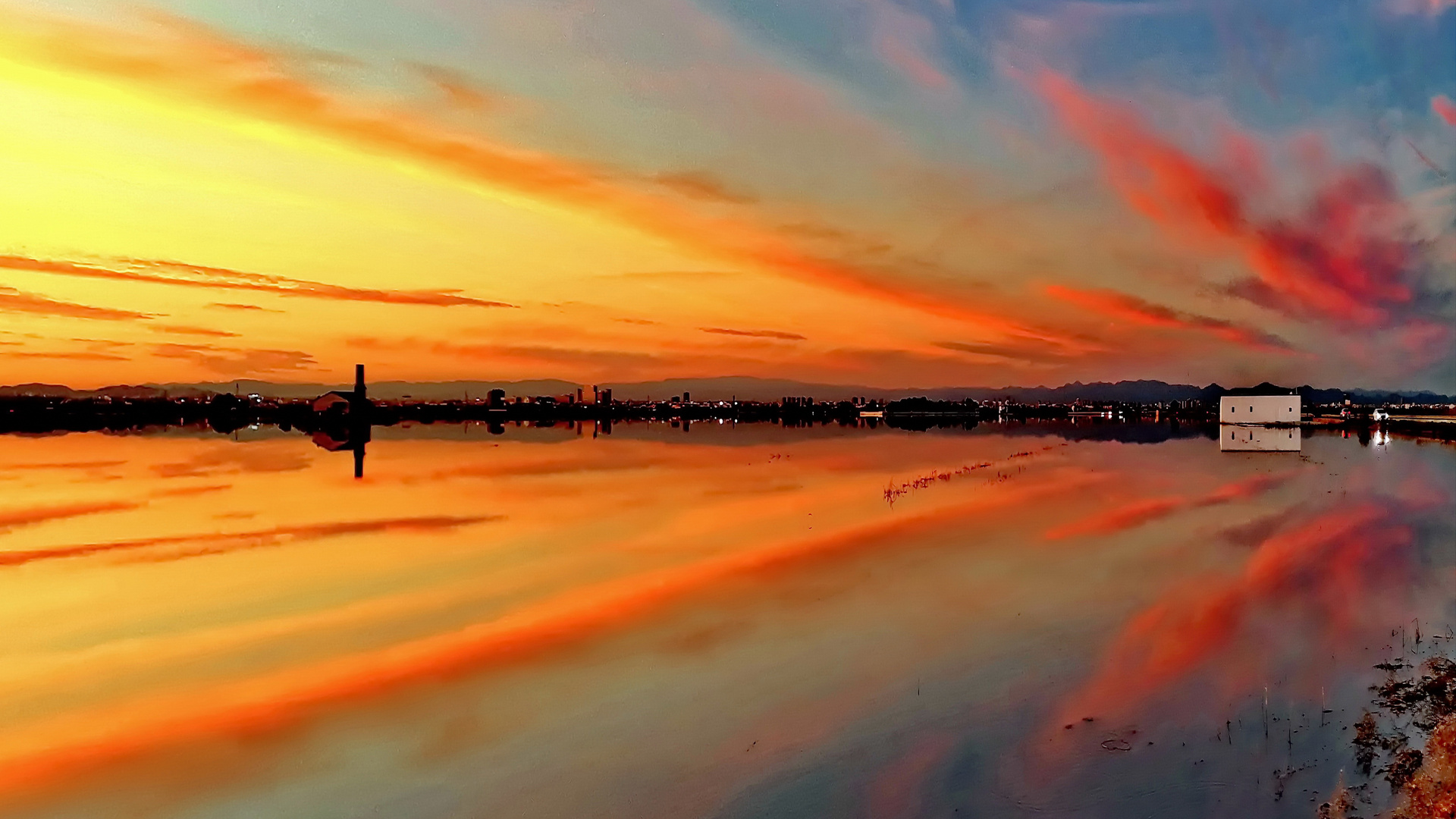 Blue Hour vs. Golden Hour. 