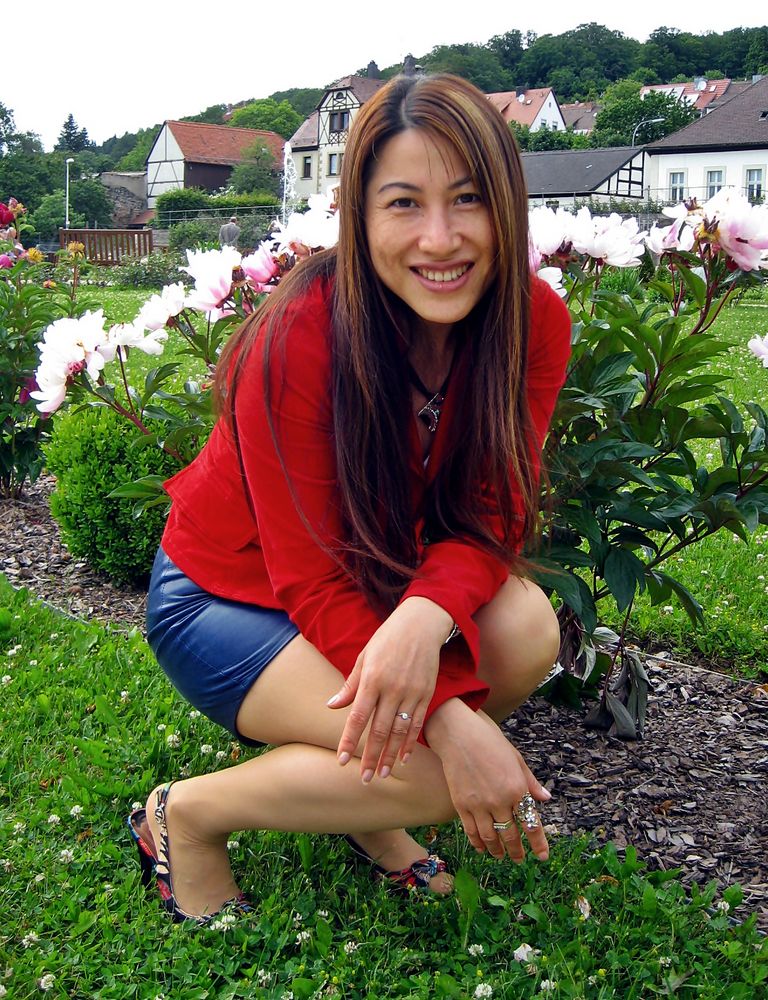 Blue Leather Skirt and Red Jacket 04