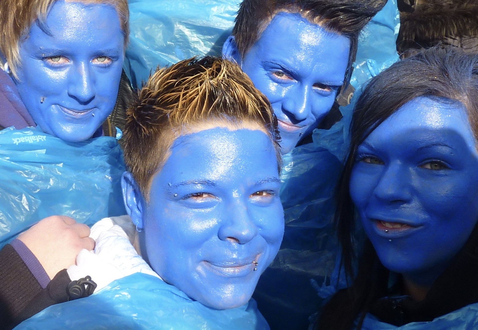 blue men