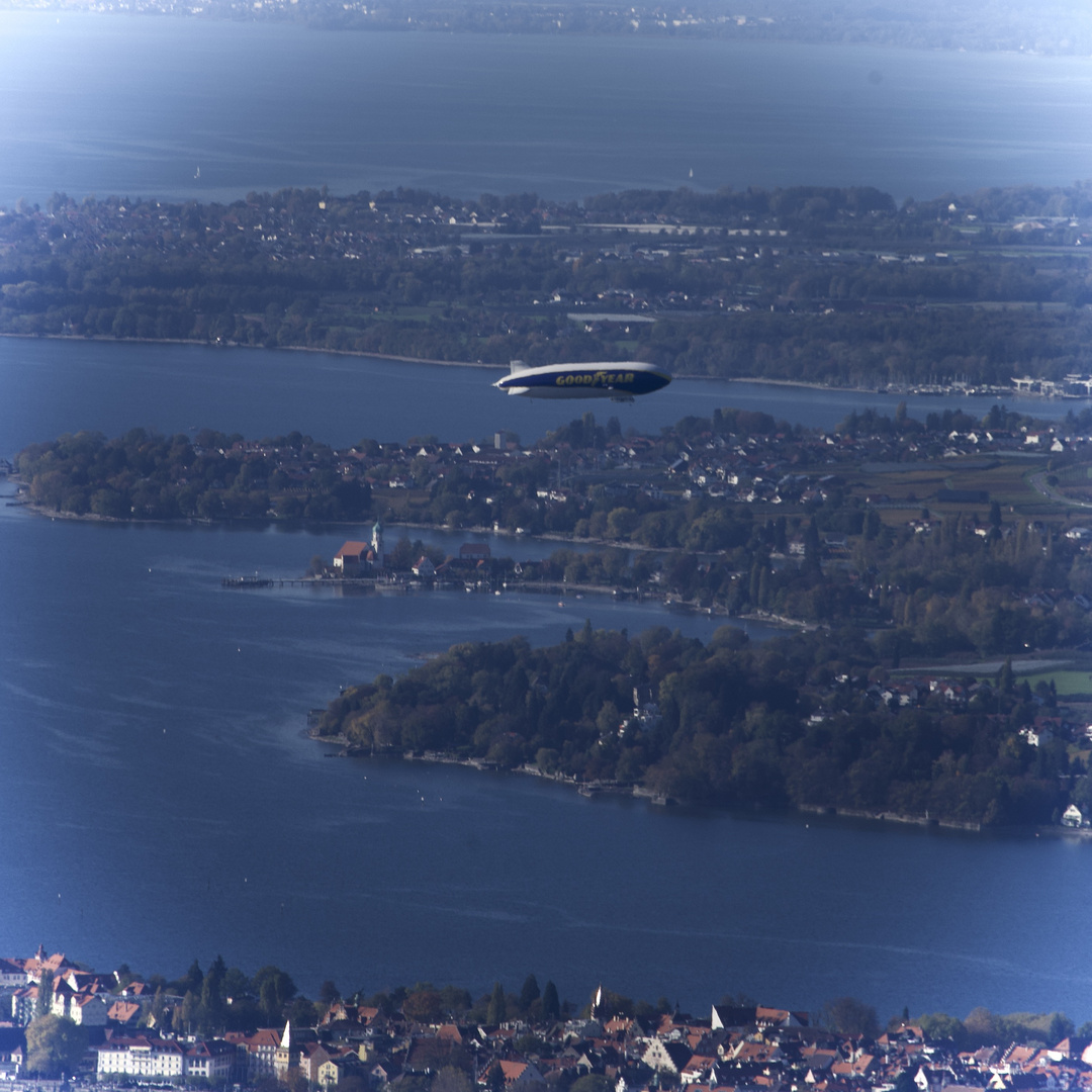 Blue Monday 31.10.2022 Blick vom Pfänder auf den Bodensee / Lindau 