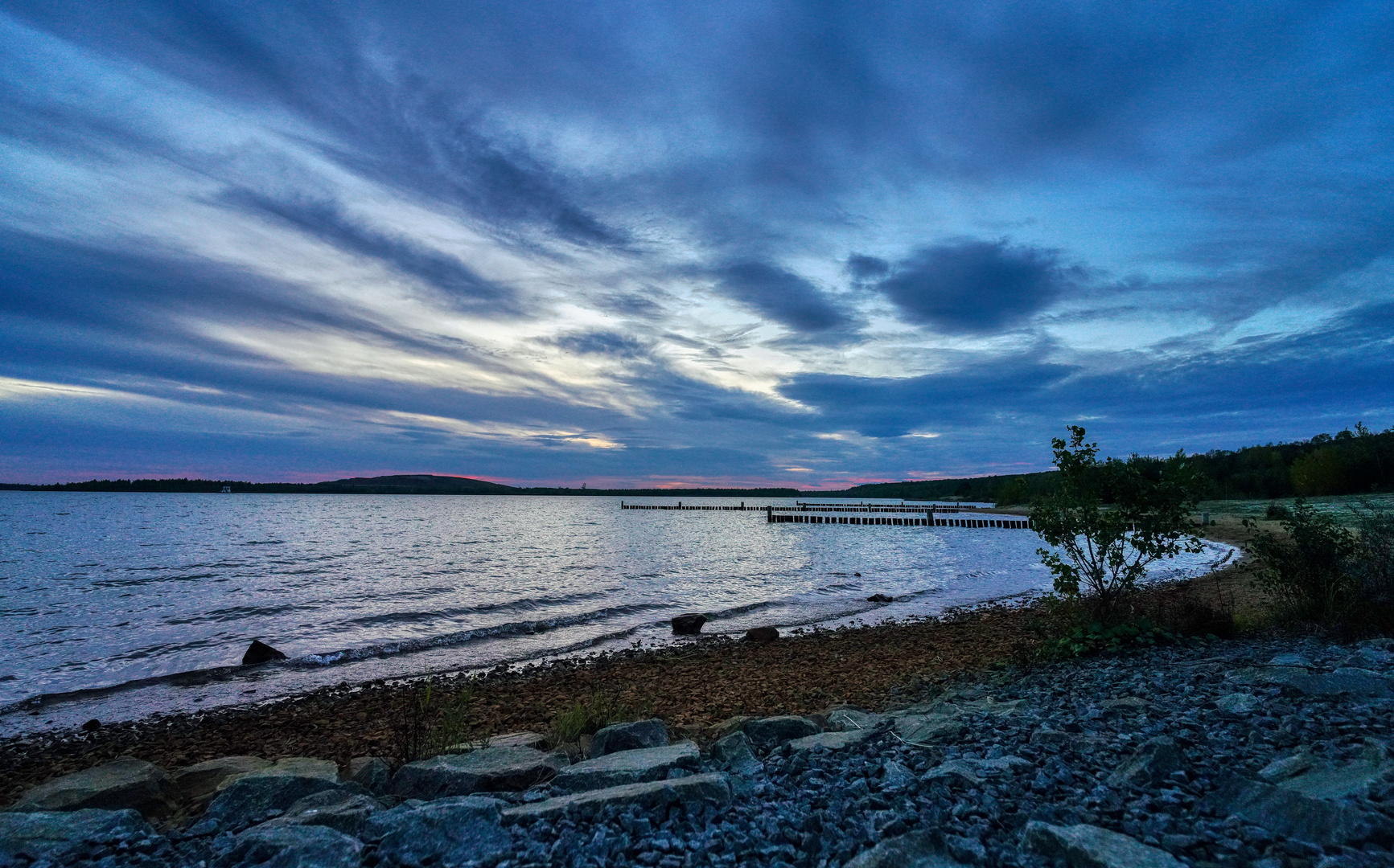 Blue Monday: Abends am See ...