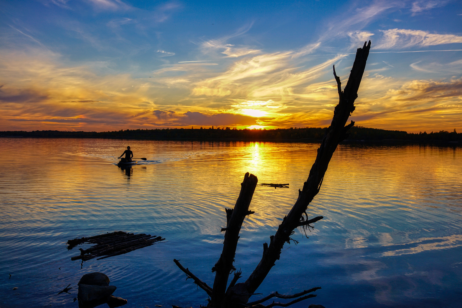 Blue Monday: Die Paddlerin ...