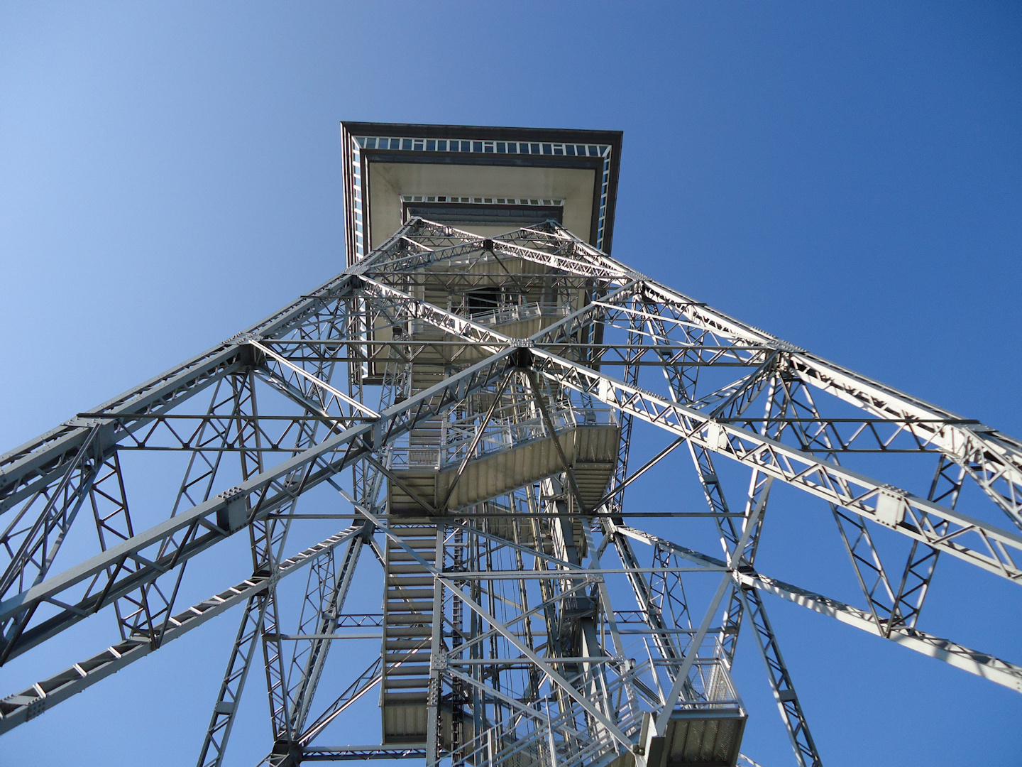 Blue Monday: Funkturm Berlin