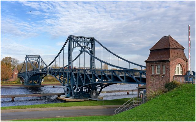 Blue Monday - Kaiser-Wilhelm-Brücke
