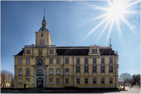 Blue Monday - Oldenburger Schloss im Gegenlicht (Version 2)