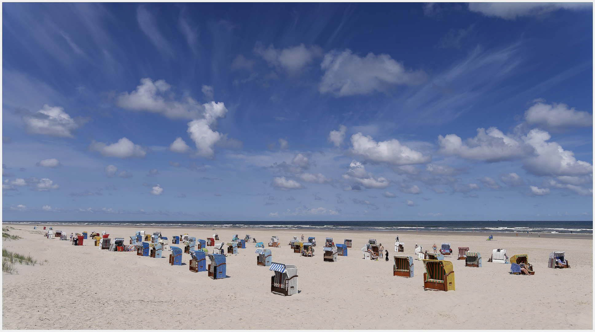 Blue Monday - Strand bei Loog 