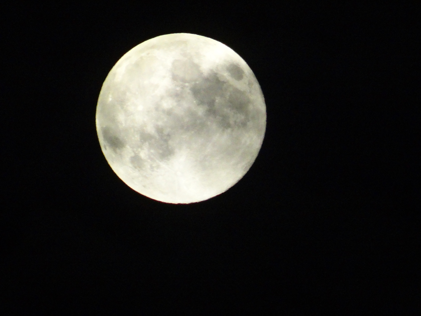 "blue moon" seen from my terrace Aug 31st 2012