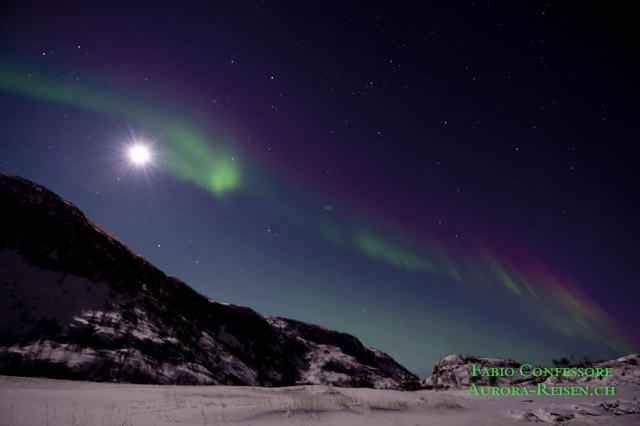 Blue Moon - Wenn die Aurora den Mond küsst