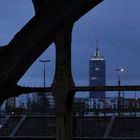 Blue Munic City Tower [Hacker-Sichten, Stadt-Erwachen]