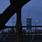 Blue Munic City Tower [Hacker-Sichten, Stadt-Erwachen]