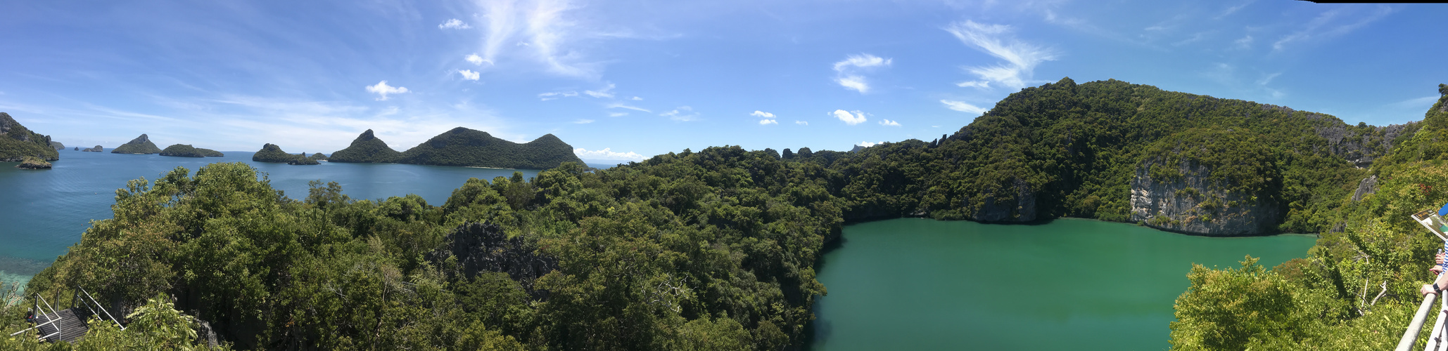 Blue Ocean vs. green Lagoon