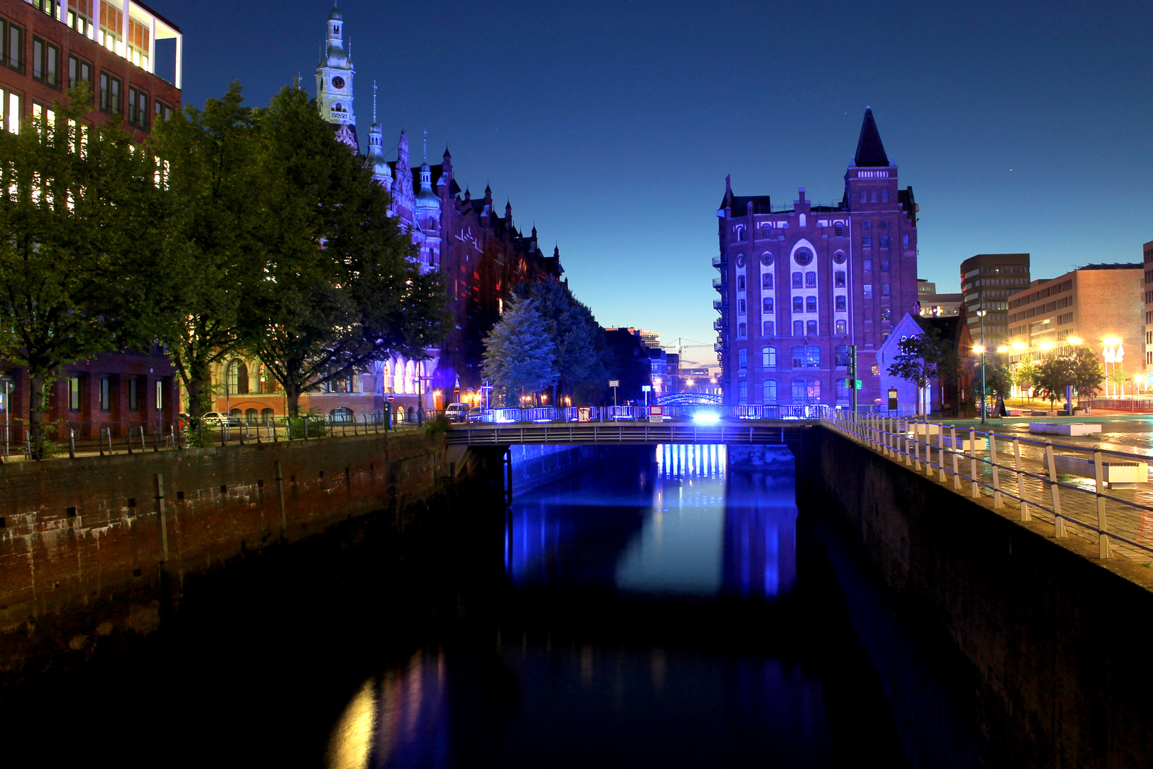 Blue Port 2015 Hafencity - Blick auf St. Annen