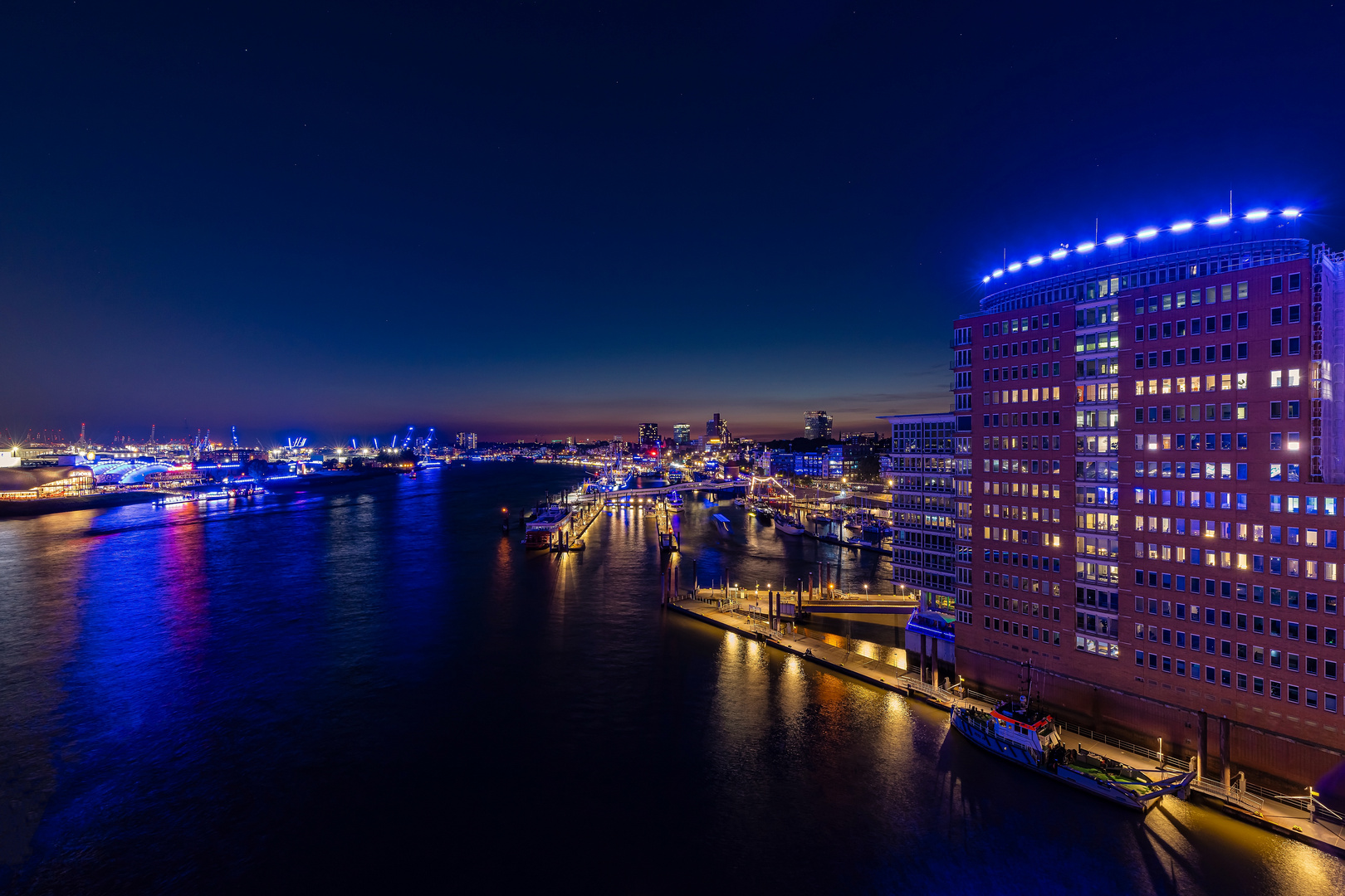 Blue Port Hamburg - Blick von der Elbphilharmonie