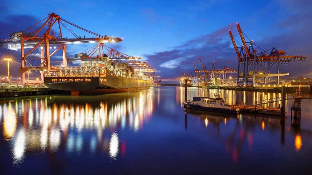 Hamburg Bilder Hafen:  A Colorful Journey Through the Port