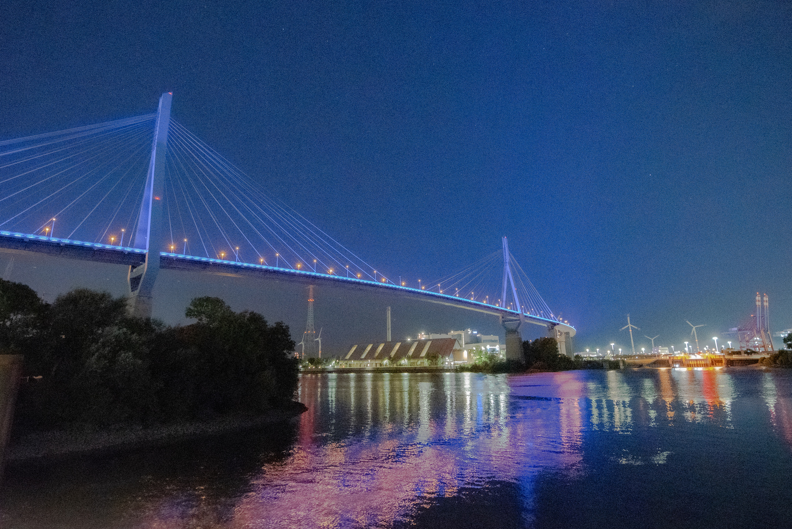 Blue Port Hamburg Köhlbrandbrücke 