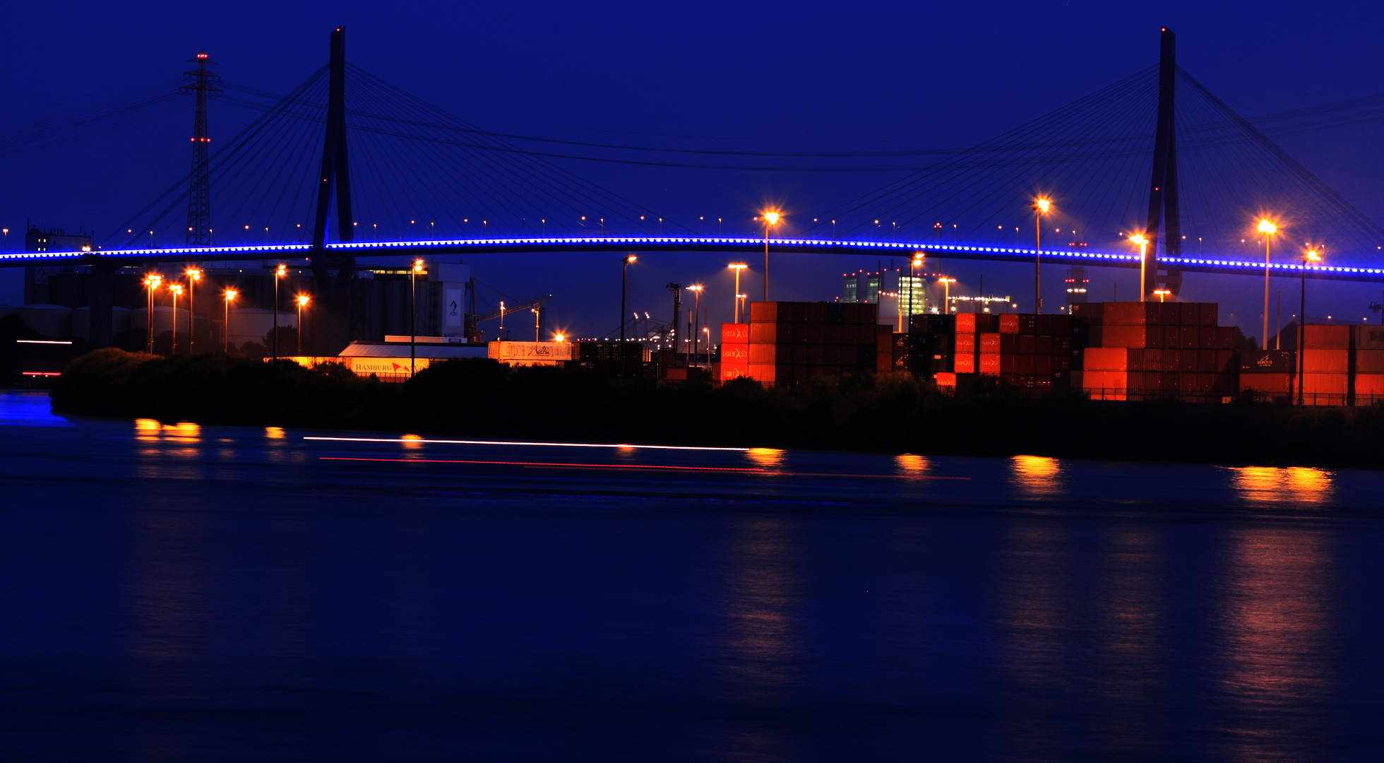 Blue Port Hamburg Köhlbrandbrücke