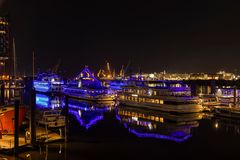 Blue Port Hamburg - Spiegelung