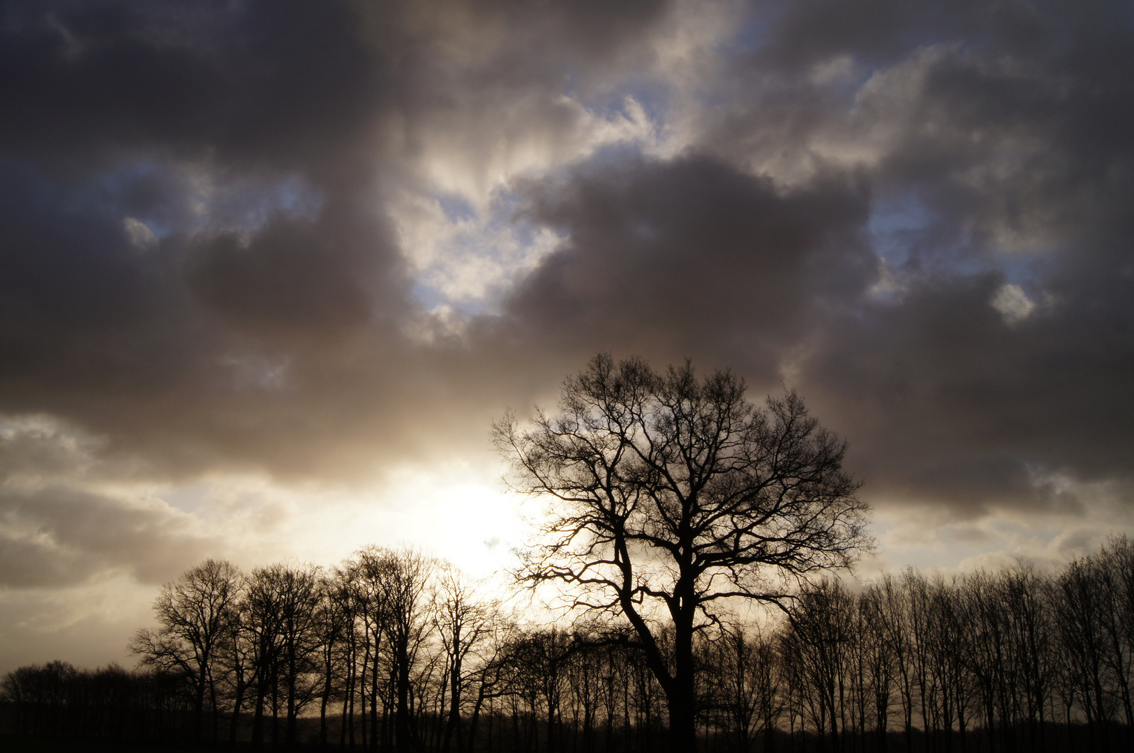 Blue sky Vs Clouds