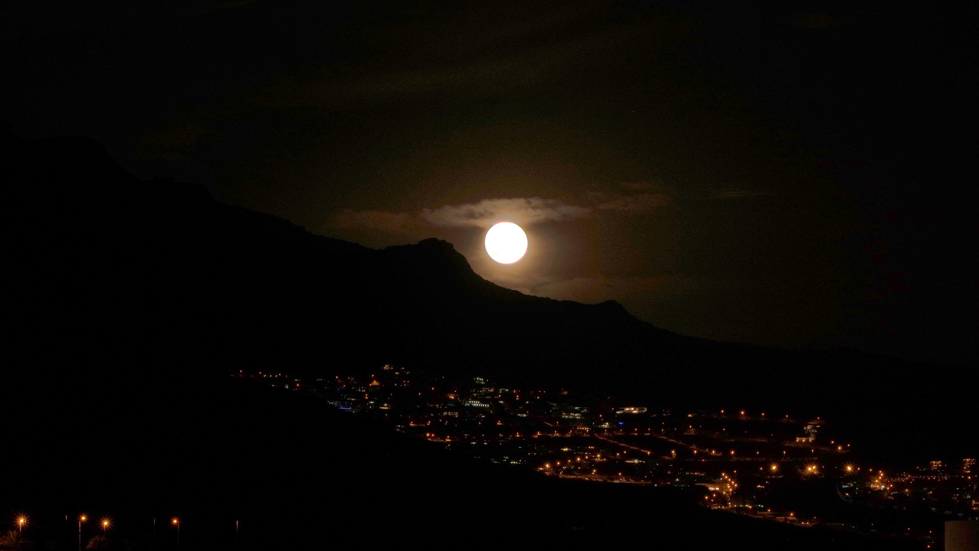 Blue- Super- Moon über Teneriffa