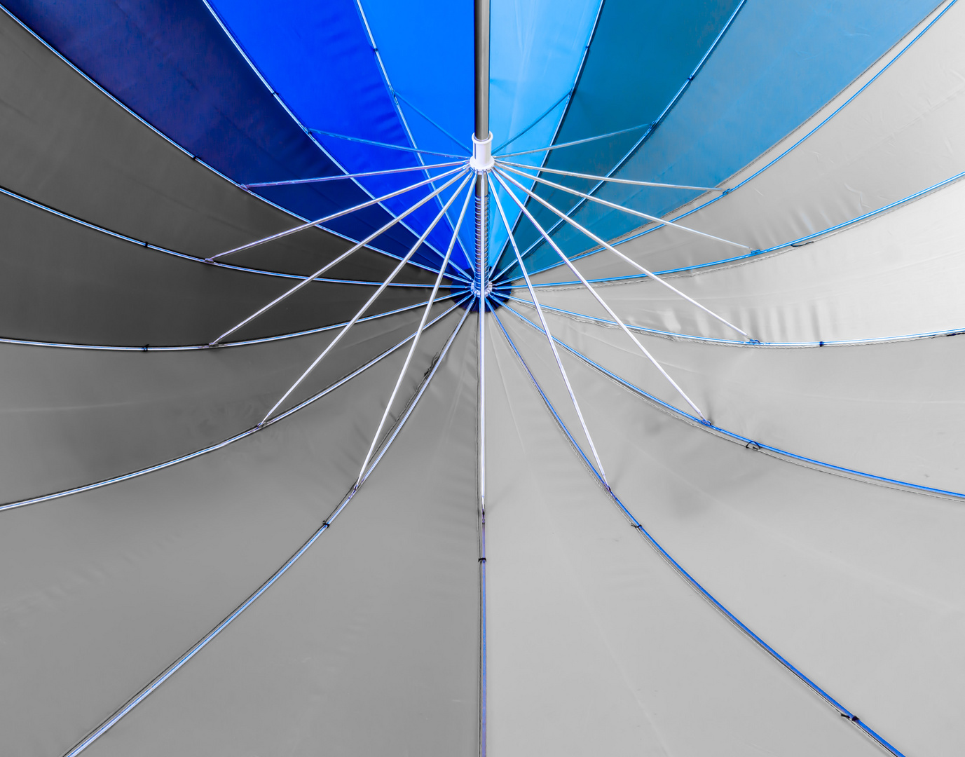 blue umbrella - BM 20210830