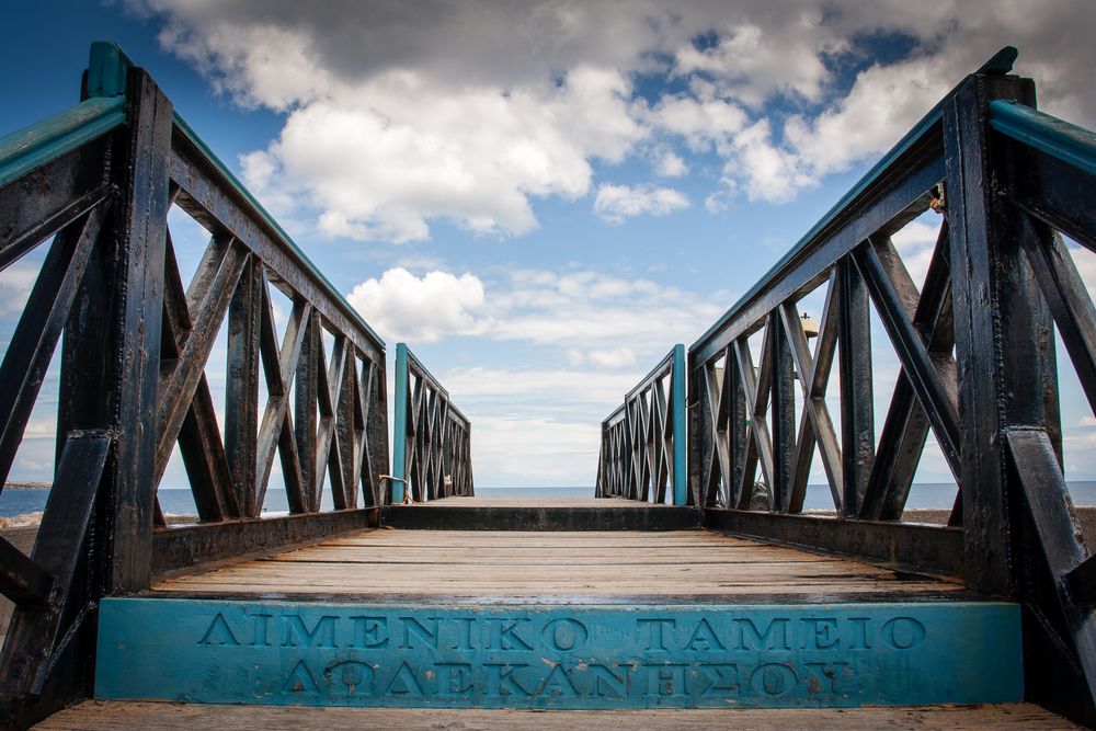 Blue, White, Bridge!