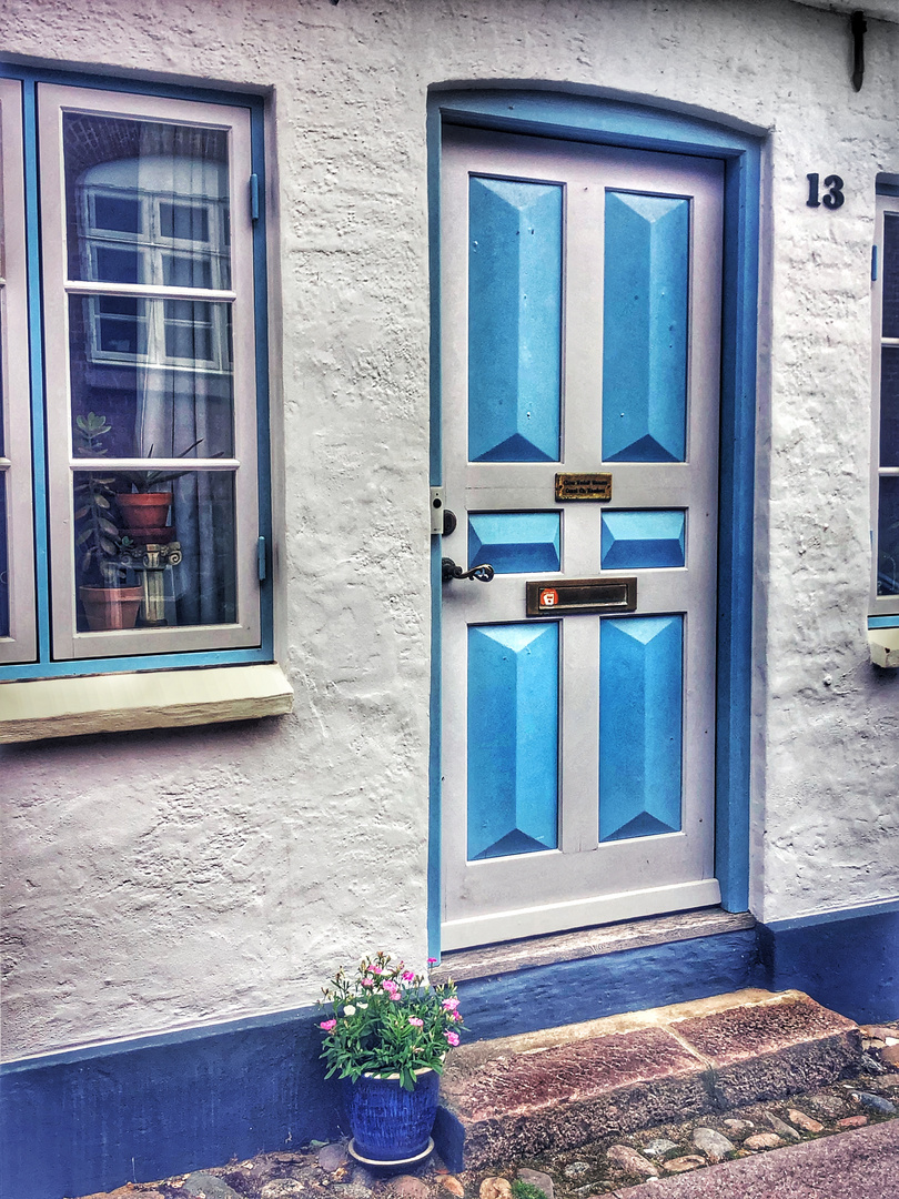 Blue & white (Doors in Denmark)