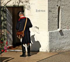 Blümchen, Bier ,  WC und Schatten