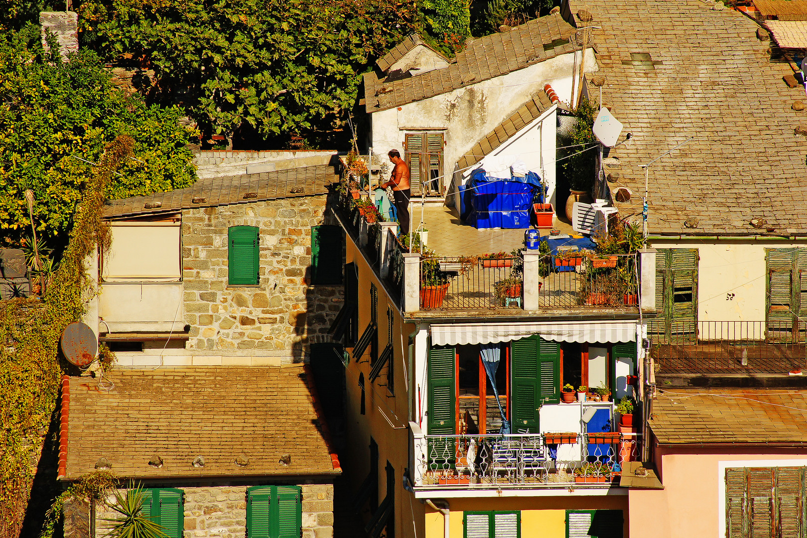 Blümchen gießen in Riomaggiore