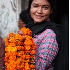 Blümen-Opfergaben-Händlerin aus Bhaktapur