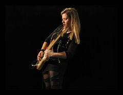 Blues Caravan 2015 : Girls with Guitars ( Eliana Cargnelutti )