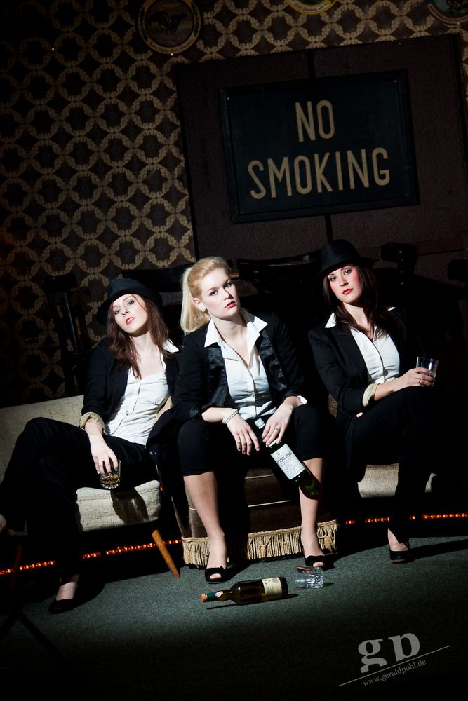 Blues Sisters | No Smoking