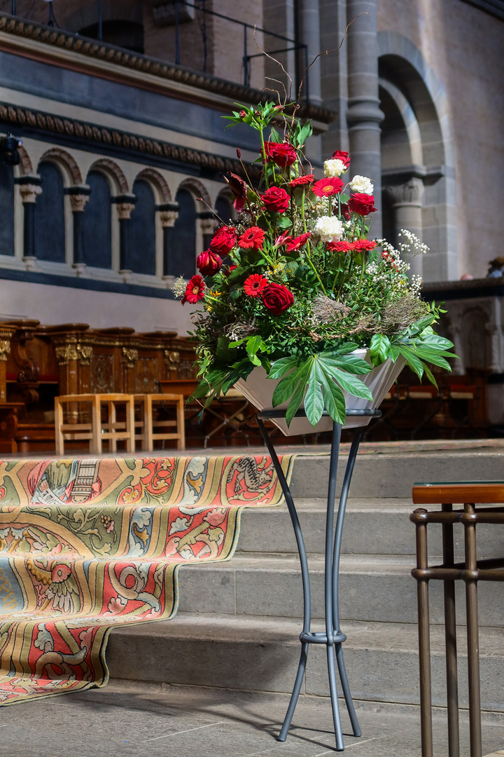 Blumen im Dom Trier