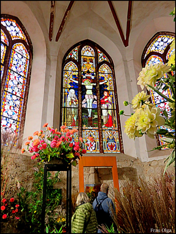 Blumen in der Kirche