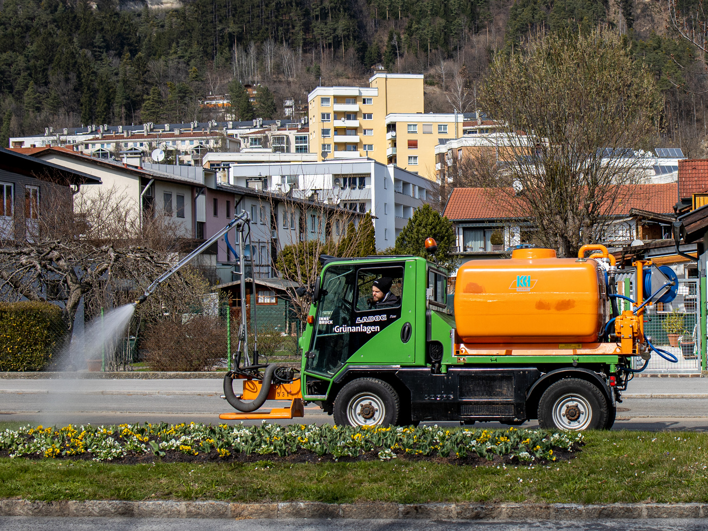 Blumengießen auf 2m Abstand 