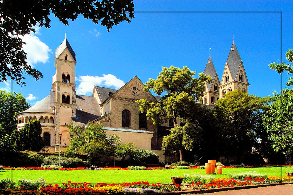 Blumenhof & St. Kastor Basilika