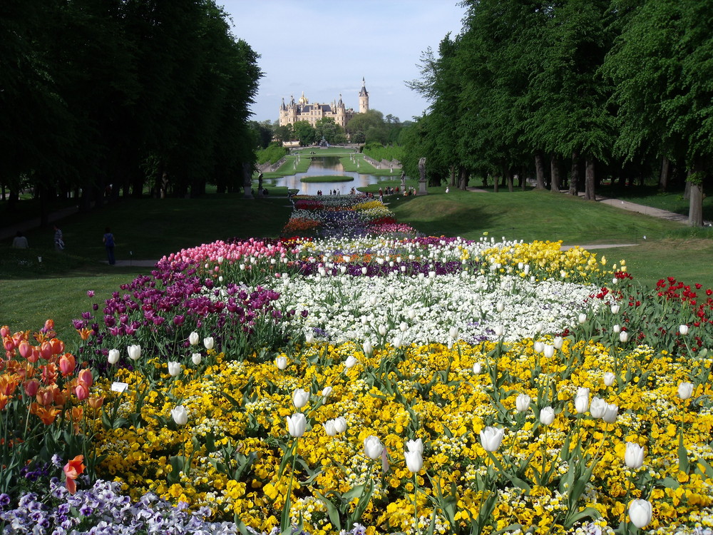 Blumenkaskaden/ Schloss BUGA2009