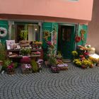 Blumenladen mit herbstlichem Dekor