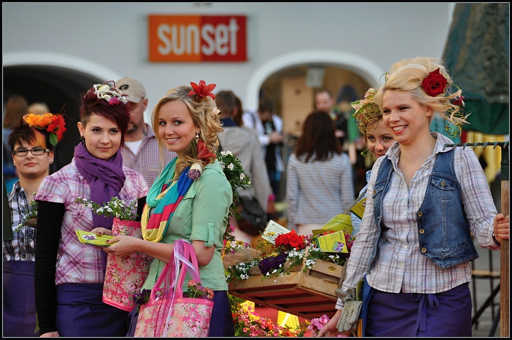 Blumenmädls bei der Streetfashion....